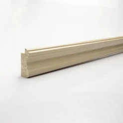 Dakota™ 1-1/8" X 2-1/2" X 8' Prefinished Maple Cap Moulding